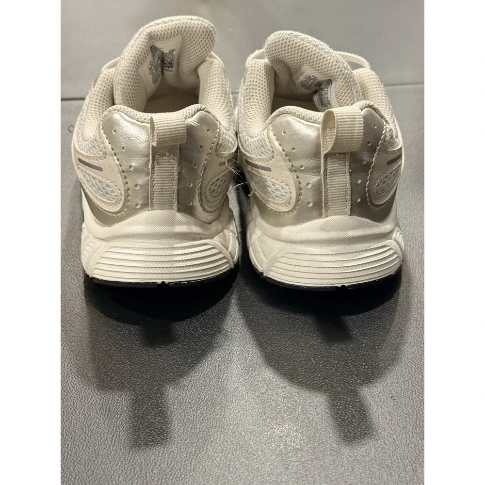 Nike V5 RNR KIDS Trainers US 1.5C